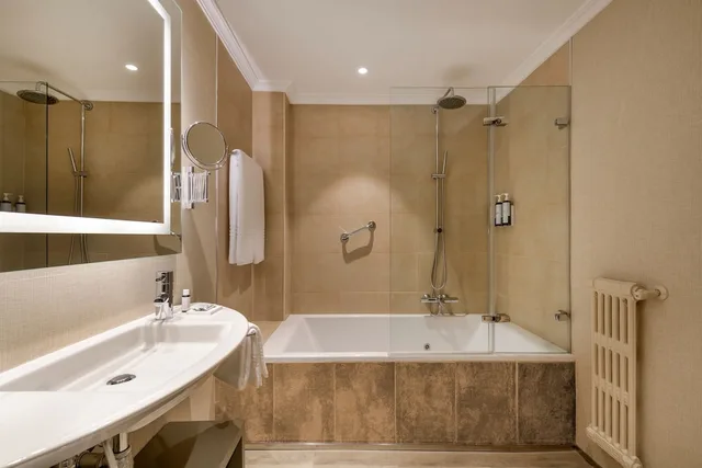 Plus, Standard, King Bed, AC Hotel Carlton Madrid by Marriott 9/11