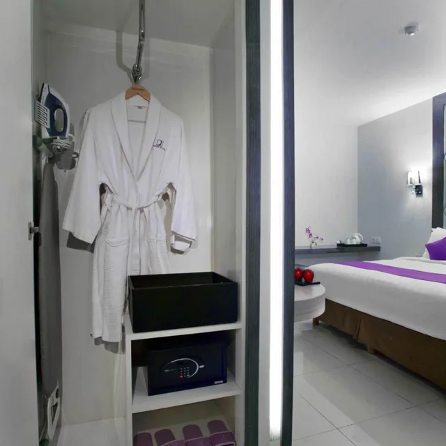 جناح، Quest Hotel Balikpapan 4/5