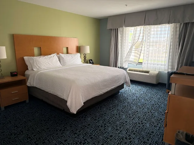جناح ركني بسرير كينج بغرفة نوم واحدة، Holiday Inn Express & Suites Rock Springs Green River 2/2