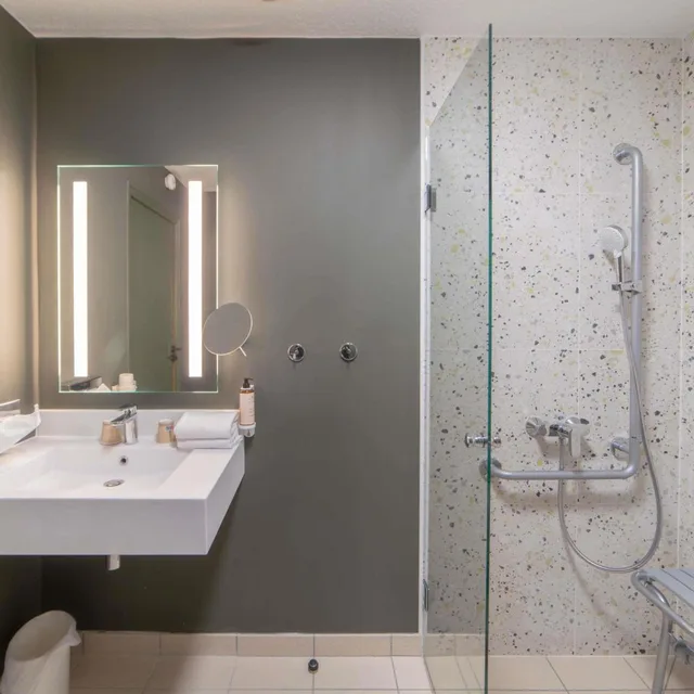 غرفة عائلية، Mercure Auxerre Autoroute du Soleil 3/5