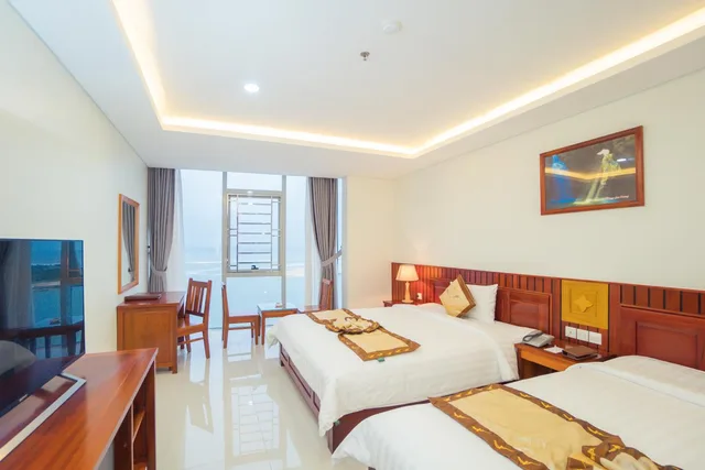 Deluxe, Quadruple, Vinh Hoang Hotel 1/2