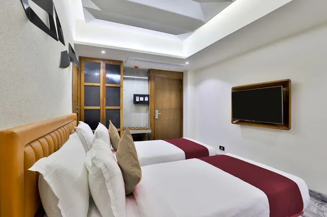غرفة بريميير بسرير كينج، Keys Select by Lemon Tree Hotels 7/9