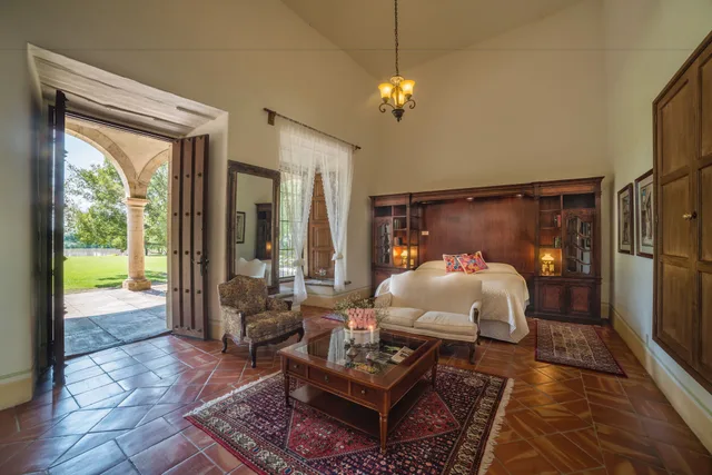 جناح سوبيريور بسرير كينج بإطلالة على البحيرة، Hacienda Labor de Rivera Hotel Boutique 1/7