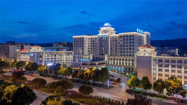 غرفة بسرير كوين، Sunshine Hotel Zhangjiajie 1/1