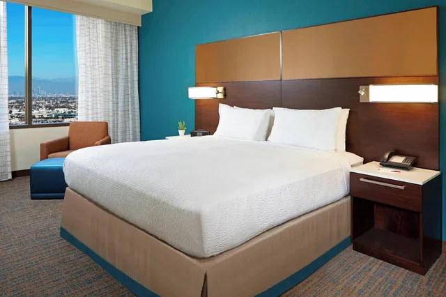 جناح بسرير كينج بغرفة نوم واحدة، Residence Inn by Marriott Los Angeles LAX/Century Boulevard 5/8