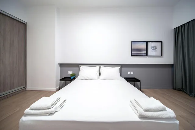 شقة فاخرة بشرفة بغرفتي نوم، Heritage Boutique Apartments 4/10