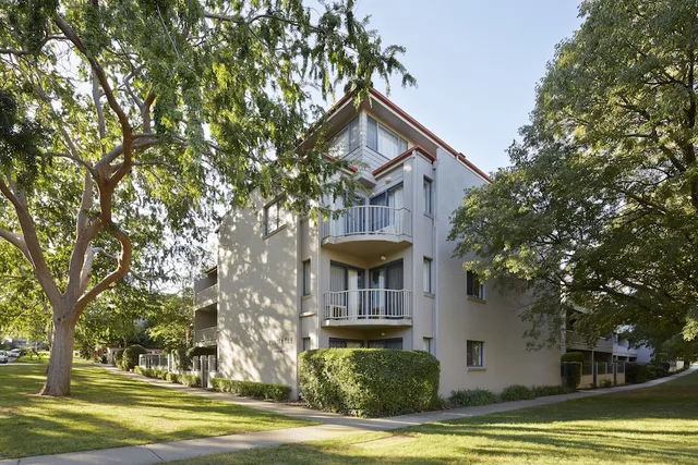 Pinnacle Apartments, Canberra 1/43