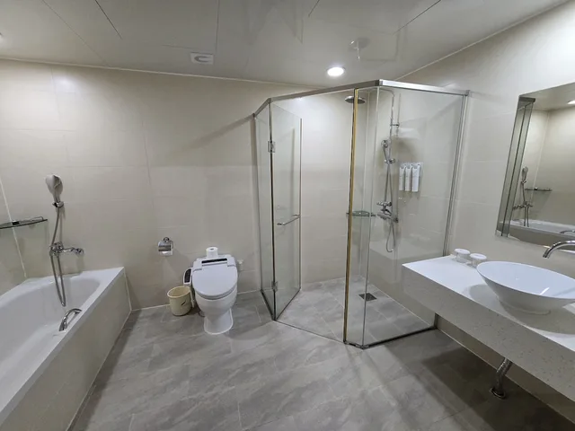 جناح ملكي بسرير كينج، Narsha Hotel 5/7