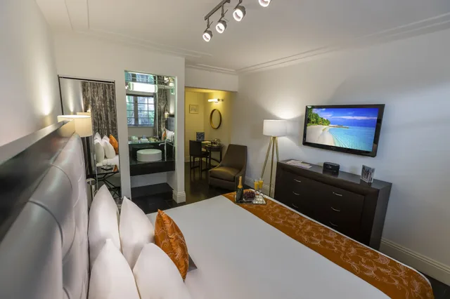 غرفة كلاسيكية بسرير كوين، Riviera Suites South Beach 1/9