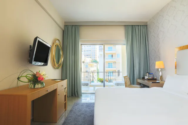 غرفة كلاسيكية بسرير كينج بإطلالة على المدينة، Riviera 1/10