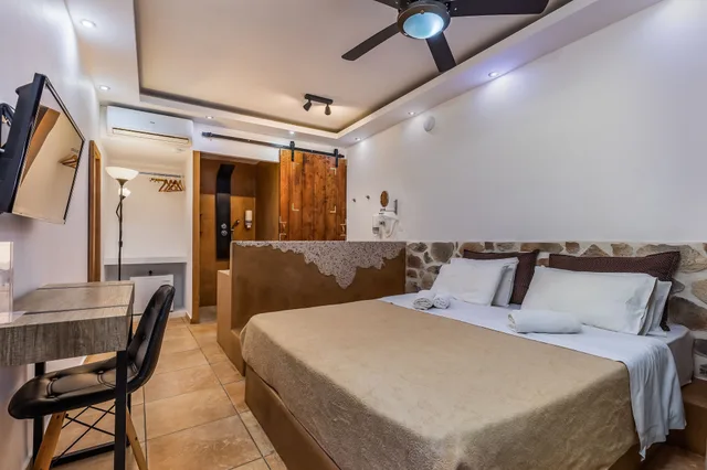غرفة سوبيريور بسرير مزدوج بإطلالة على المسبح، Rigas Hotel Skopelos 6/9