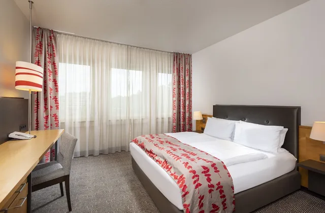 غرفة قياسية بسرير كوين، Holiday Inn Frankfurt Airport Neu Isenburg 1/4