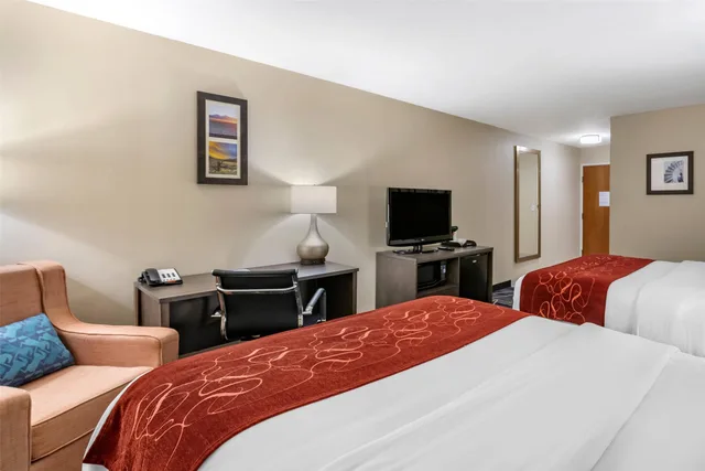 غرفة بسريرين كوين لذوي الإعاقة، Comfort Inn & Suites Lubbock West 1/5