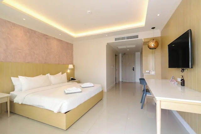 غرفة ديلوكس بسرير كينج بجاكوزي، The Sea-Cret Hua Hin Hotel 4/10