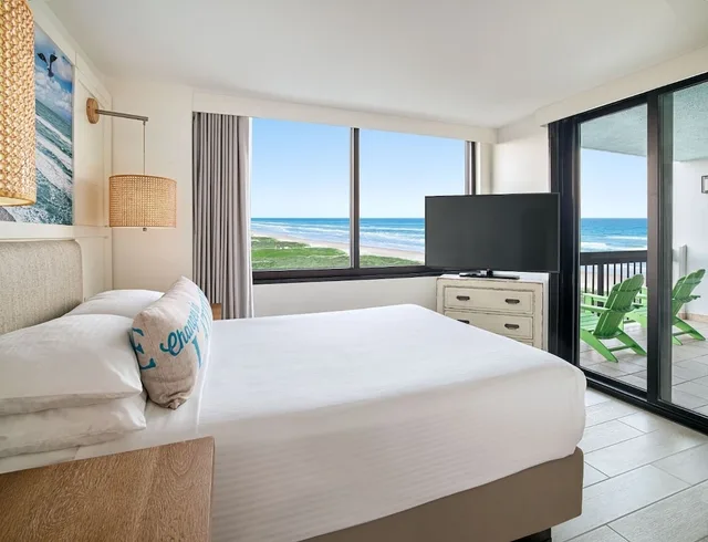 شقة سكنية بسرير كينج وسرير كوين بغرفتي نوم بإطلالة جزئية على البحر مع أريكة، Margaritaville Beach Resort - South Padre Island 4/7