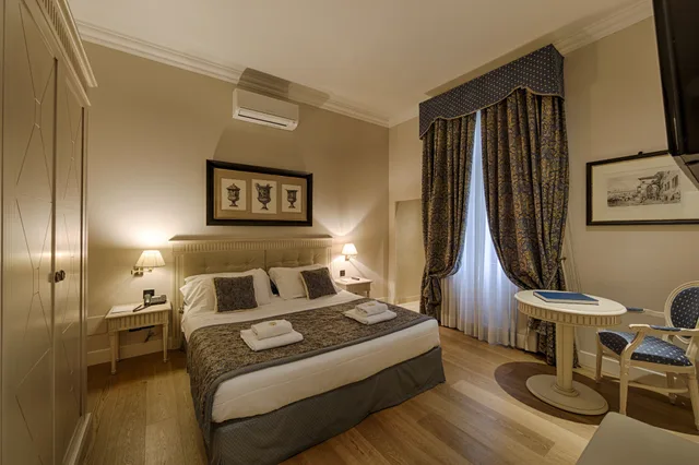 Deluxe, Double Bed, Palazzo Guicciardini 1/2
