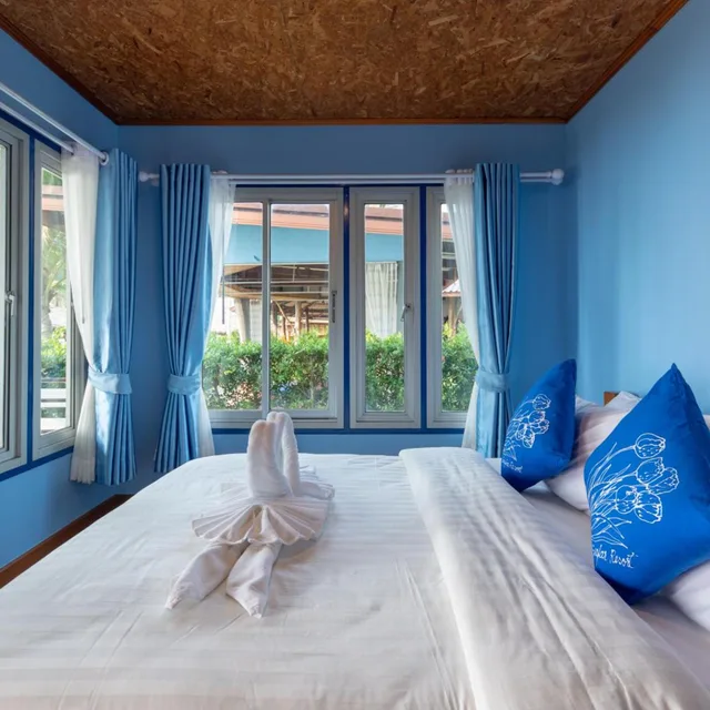 بنغل بإطلالة على البحر، Sea Far Resort 2/6
