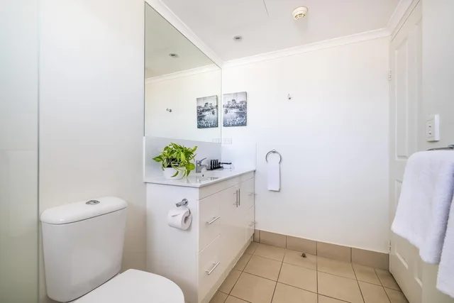 Efficiency, Queen Bed، MainStay Suites Townsville 4/4