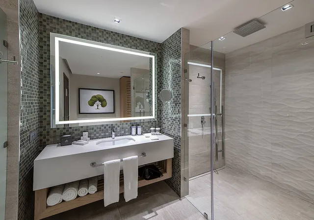Tropical, Junior Suite, King Bed, Adults Only Club at Lopesan Costa Bavaro 2/2