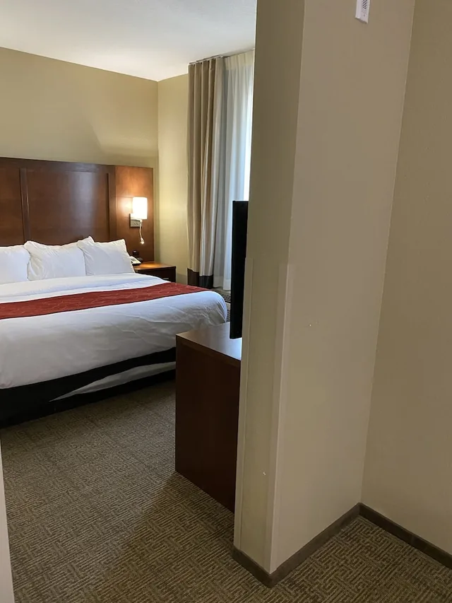 Suite, 1 King and 2 Queen Beds, Sofa, Comfort Suites West Omaha, NE 4/10