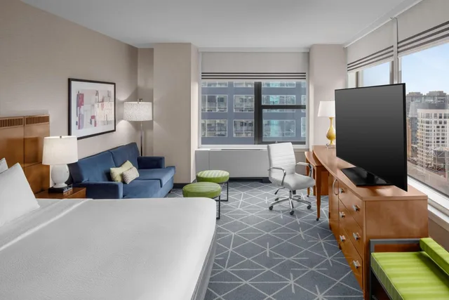 غرفة ديلوكس كبيرة بسرير كينج مع أريكة لذوي الإعاقة، Courtyard New York Manhattan/Midtown East 7/10