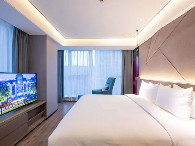 Privilege, King Bed, Mercure Xining Haihu CBD 1/9