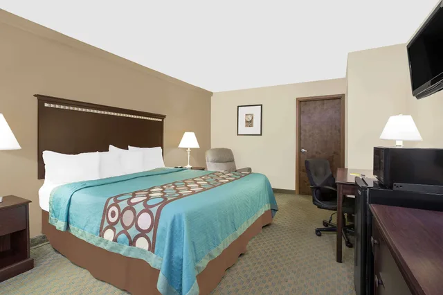 غرفة بسرير كينج لذوي الإعاقة، Super 8 by Wyndham Danville 6/10