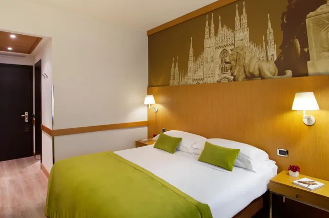 غرفة سوبيريور بسرير كينج، Starhotels Tourist 3/7