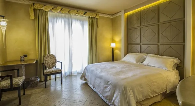 Classic Dus، Romano Palace 1/1