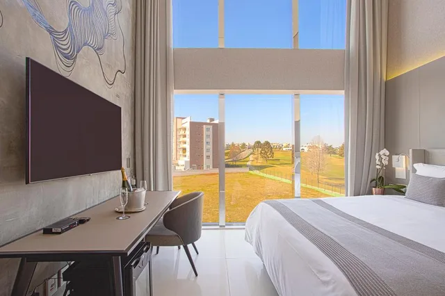 غرفة قياسية، Suryaa Hotel Pinhais, Curio Collection by Hilton 1/4