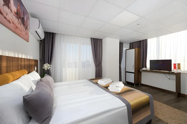غرفة ديلوكس بسريرين مزدوجين، Grand Gulluk Hotel 1/1