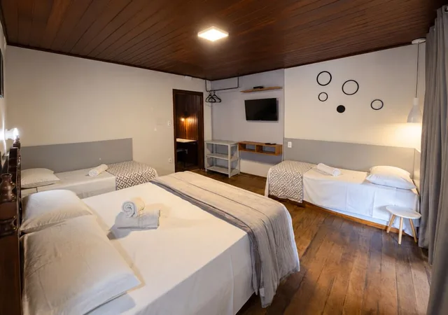 جناح بفراش فوتون وسريرين منفصلين وسرير مزدوج وسرير فردي، Casa Encantada Hotel & Suites 2/8