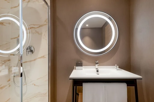غرفة سوبيريور بسرير كوين بشرفة، AC Hotel by Marriott Clodio Roma 6/6