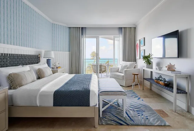 Honeymoon, East, Bay View, Club Floor، Sandals Royal Bahamian - Adults Only 1/2
