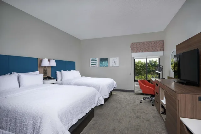 غرفة تنفيذية بسريرين كوين، Hampton Inn Jupiter/Juno Beach 1/2