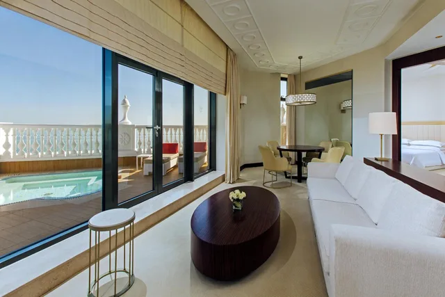 Sheraton, Suite, King Bed, Balcony, Terrace, Club Lounge Access، SHERATON BATUMI HOTEL 3/5