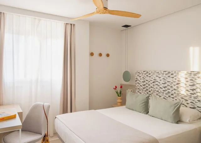 غرفة سوبيريور مفردة بسرير كوين، MiM Mallorca member of Melia Collection 1/8