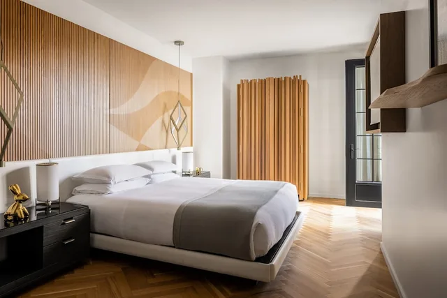 جناح بسرير كينج بشرفة، Kimpton La Peer Hotel 2/8