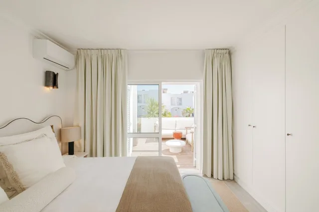 جناح بسرير كينج بإطلالة على الحديقة بشرفة بغرفة نوم واحدة مع أريكة، Villas D Agua 3/10
