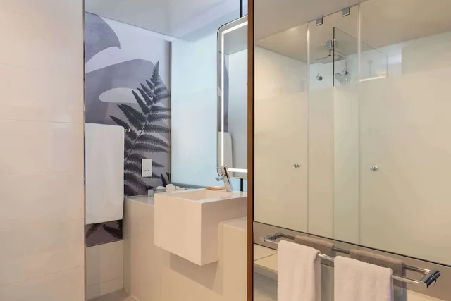 غرفة بريميوم بسريرين منفصلين بإطلالة على الجبل، Radisson Hotel Cape Town Foreshore 10/10