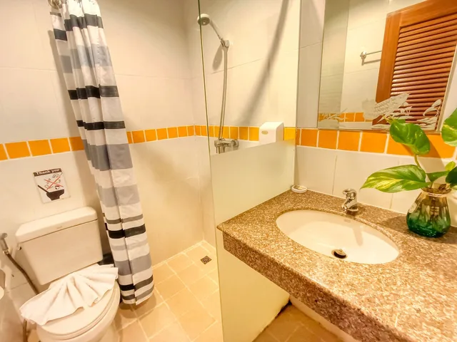 Family, Triple, 1 King and 1 Single Beds, Balcony, PJ PATONG RESORTEL 9/10