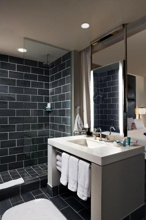 Guest Room, Premier, Deluxe, King Bed, City View, High Floor, W Dallas Victory 2/2