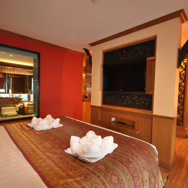 جناح بسرير كينج بجاكوزي في طابق منخفض، Chalelarn Hotel 5/10