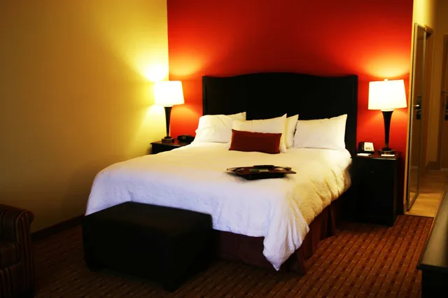 Study, King Bed, Sofa، Hampton Inn Williamsburg 7/9