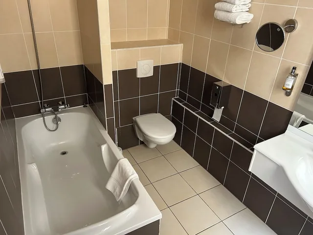 City, Single, Double Bed، HOTEL WINDSOR 3/3