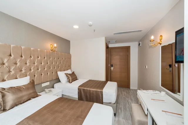 غرفة بسرير مزدوج، Grand Pamir Hotel 3/4