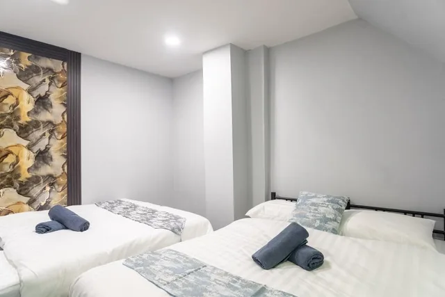 Type A, Deluxe, 2 Queen Beds، Sleep With Me Bangkok - BTS Phra Khanong 2/5