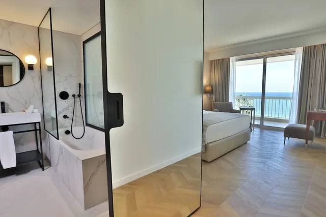 Diplomat, Suite, King Bed, Sea View، Movenpick Hotel Beirut 9/10