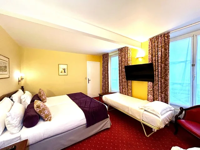 غرفة ديلوكس بسرير كوين، HOTEL DE VARENNE 2/8