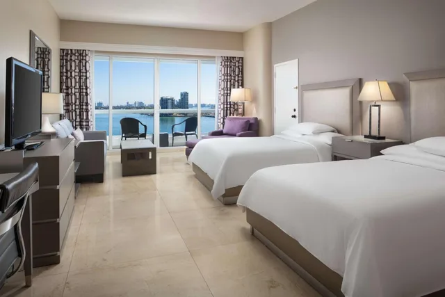 Room, Double Bed, Bay View, Balcony، Doubletree By Hilton Grand Hotel Biscayne Bay 2/5